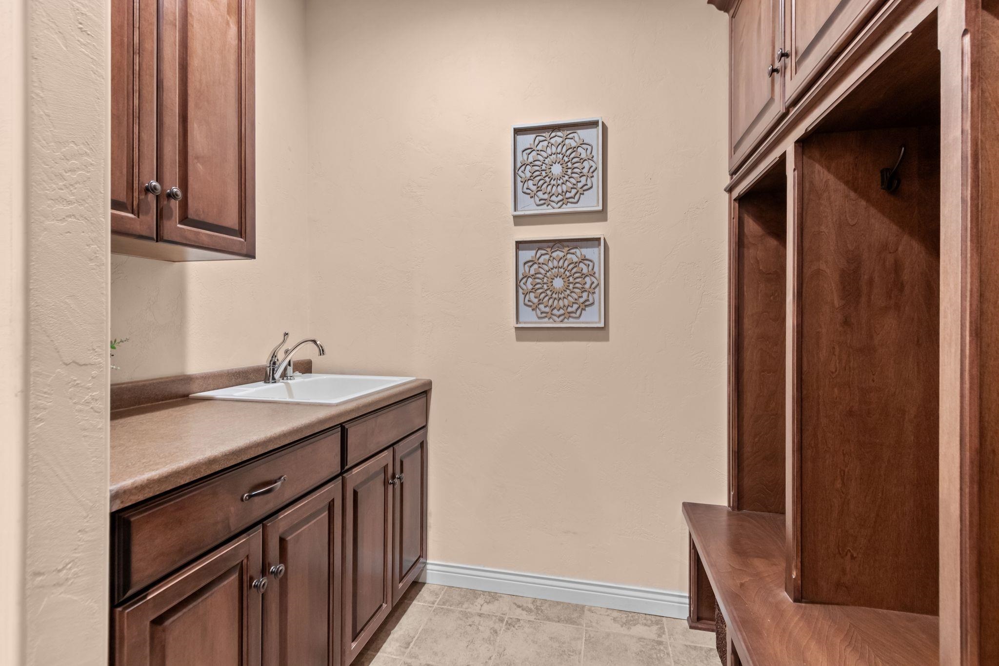 493 Dalton Road Neenah, WI 54956 - Photo 22 of 65
