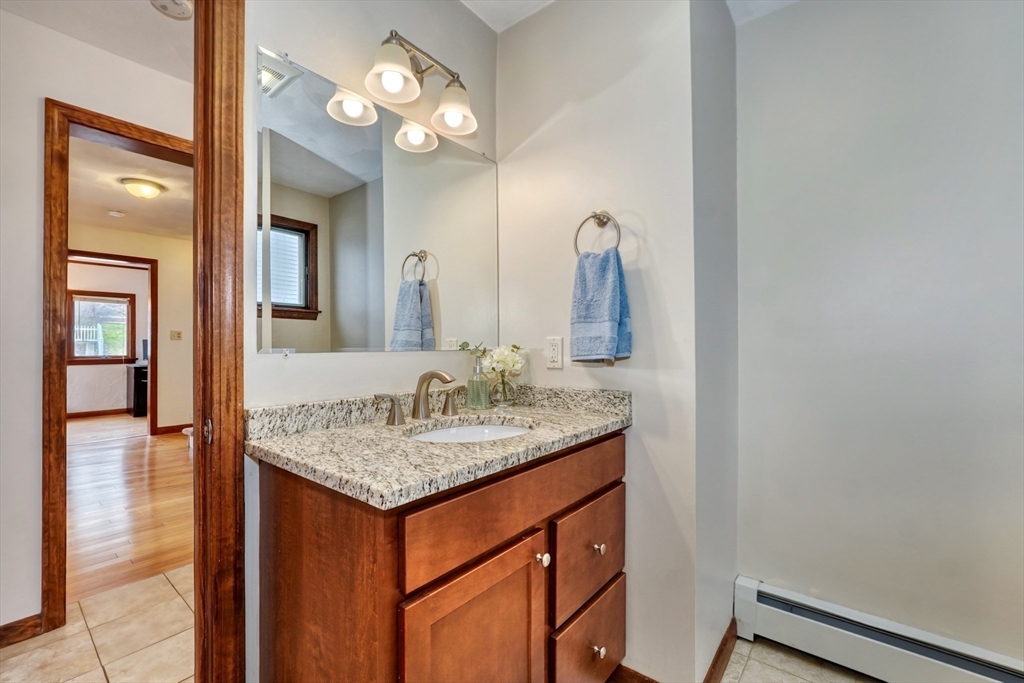 17 Forest Street Melrose, MA 02176 - Photo 13 of 35