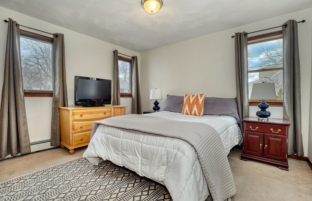 17 Forest Street Melrose, MA 02176 - Photo 14 of 35