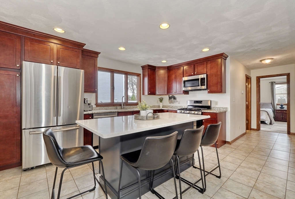 17 Forest Street Melrose, MA 02176 - Photo 5 of 35