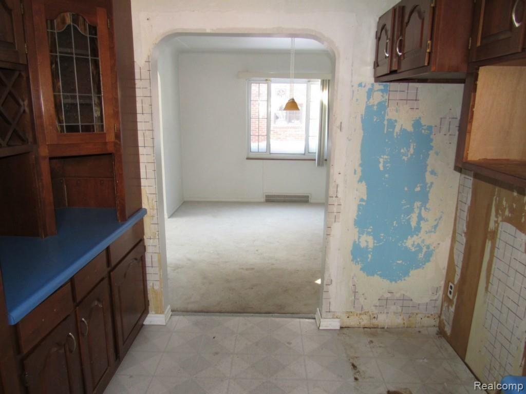 164 Erie Road Pontiac, MI 48341 - Photo 22 of 38