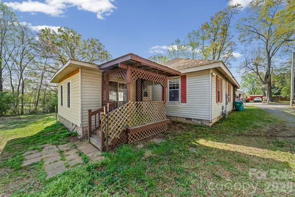 $197,900 | 402 Edgemont Street, Albemarle, NC 28001