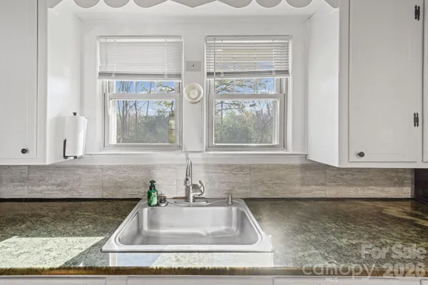 $197,900 | 402 Edgemont Street, Albemarle, NC 28001