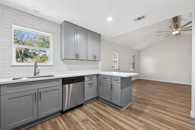 $315,000 | 1920 Ripple Creek Drive, Rosenberg, TX 77471