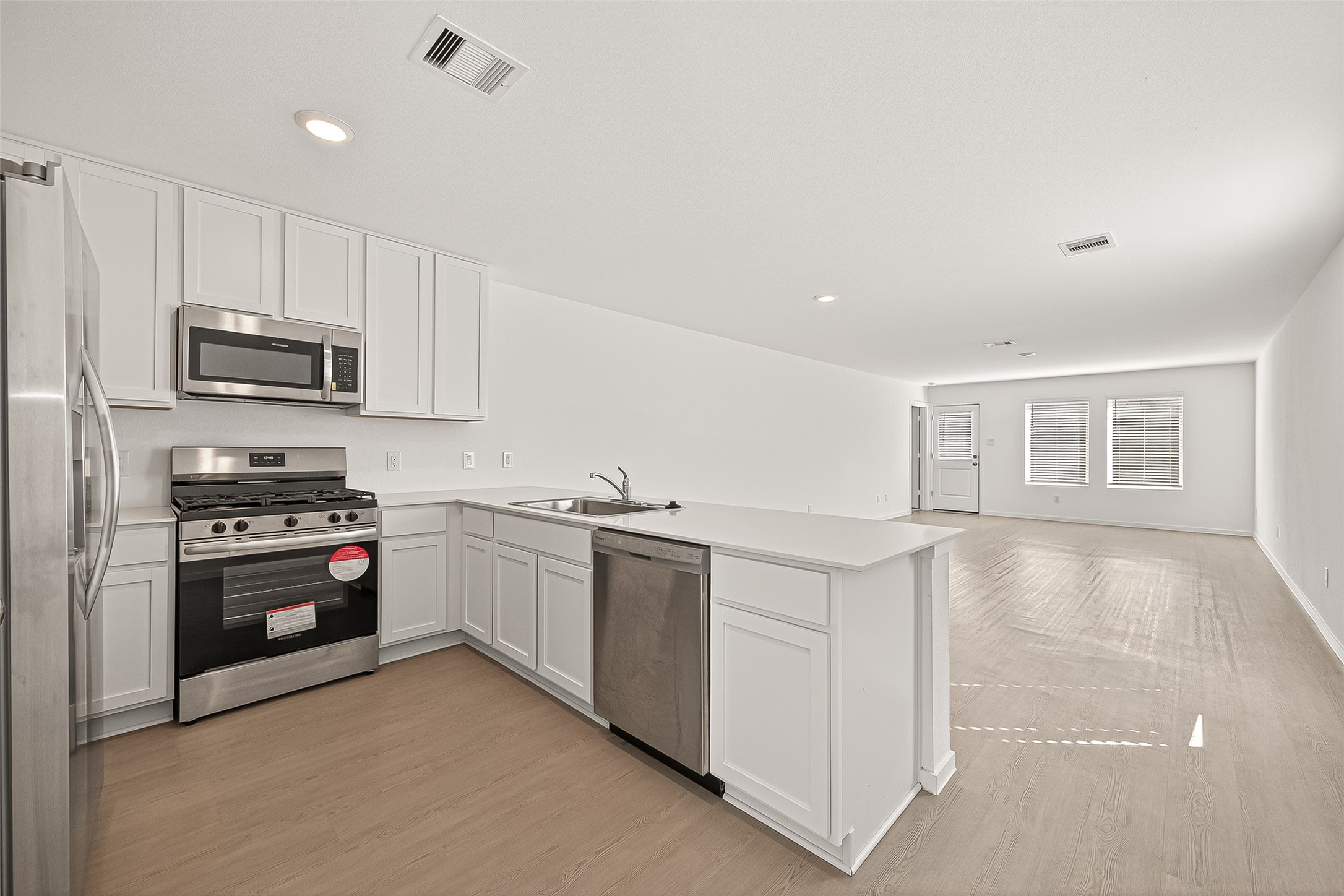 3104 Twisted Myrtle Drive Conroe, TX 77301 - Photo 15 of 42