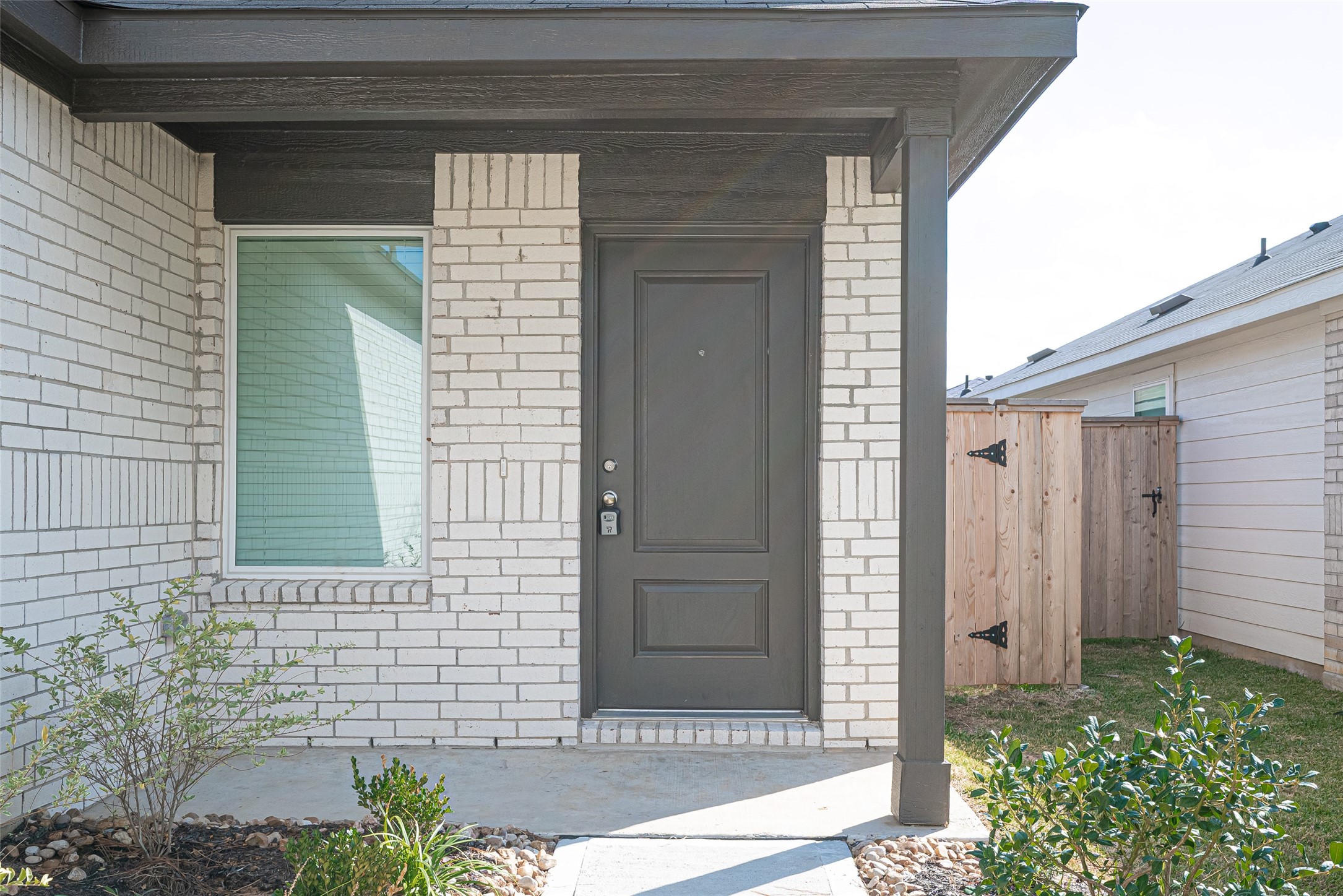 3104 Twisted Myrtle Drive Conroe, TX 77301 - Photo 6 of 42