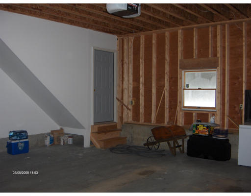 158 Briggs Road West Athol, MA 01331 - Photo 23 of 28 a living room with furniture