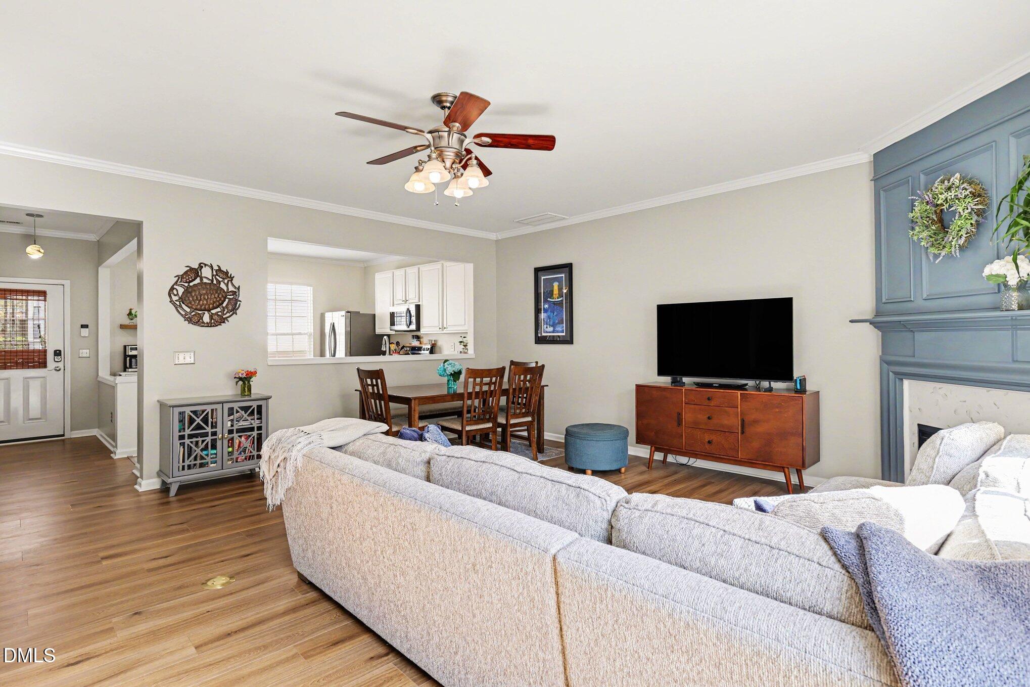 8211 Rhiannon Road Raleigh, NC 27613 - Photo 9 of 25 Living Room