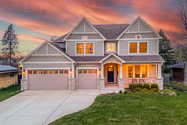 $1,499,000 | 1849 North Chestnut Avenue, Arlington Heights, IL 60004