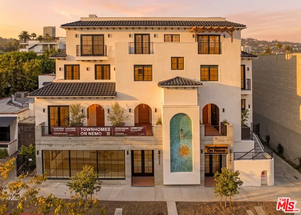 $20,500 | 9061 Nemo Street, Unit C, West Hollywood, CA 90069
