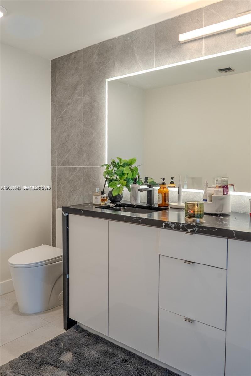 90 Southwest 3rd Street, Unit 3703 Miami, FL 33130 - Photo 7 of 34 Gallery Image 7