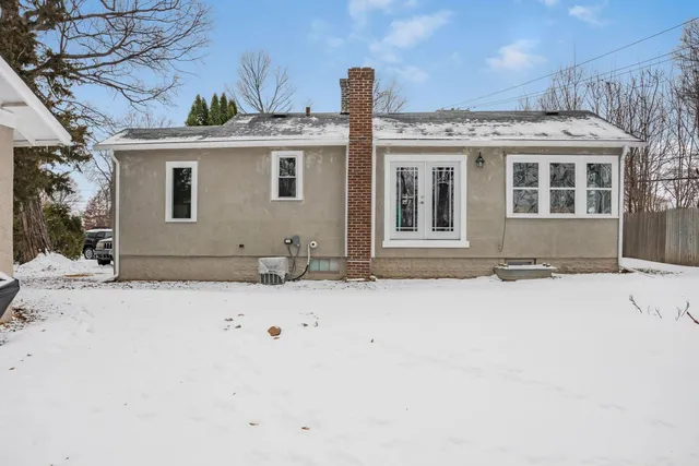 $330,000 | 2296 Shadywood Road, Wayzata, MN 55391