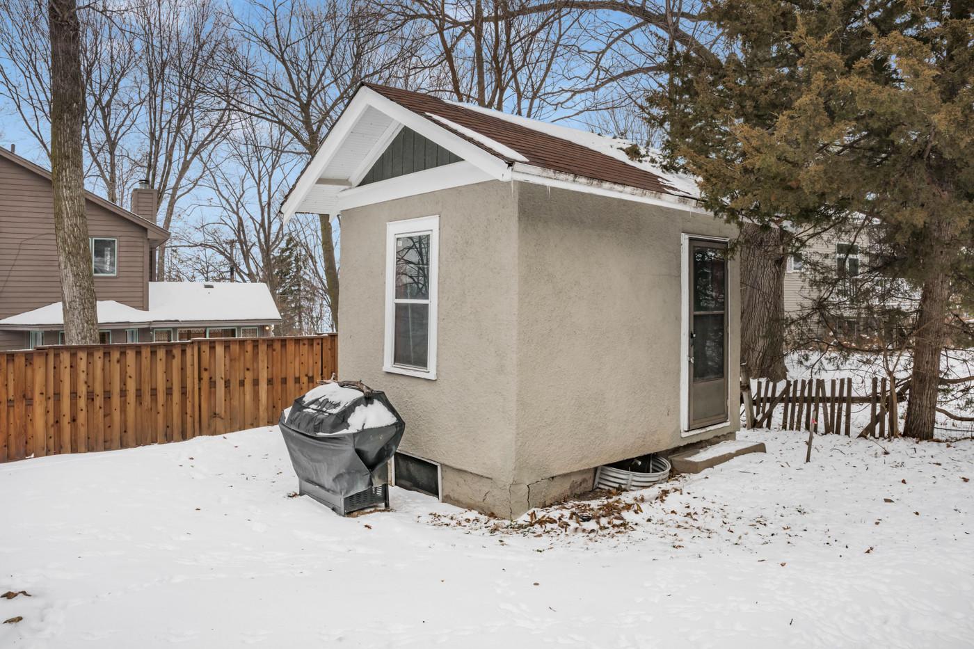 2296 Shadywood Road Wayzata, MN 55391 - Photo 16 of 17