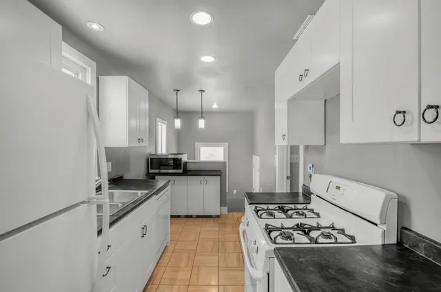 $330,000 | 2296 Shadywood Road, Wayzata, MN 55391