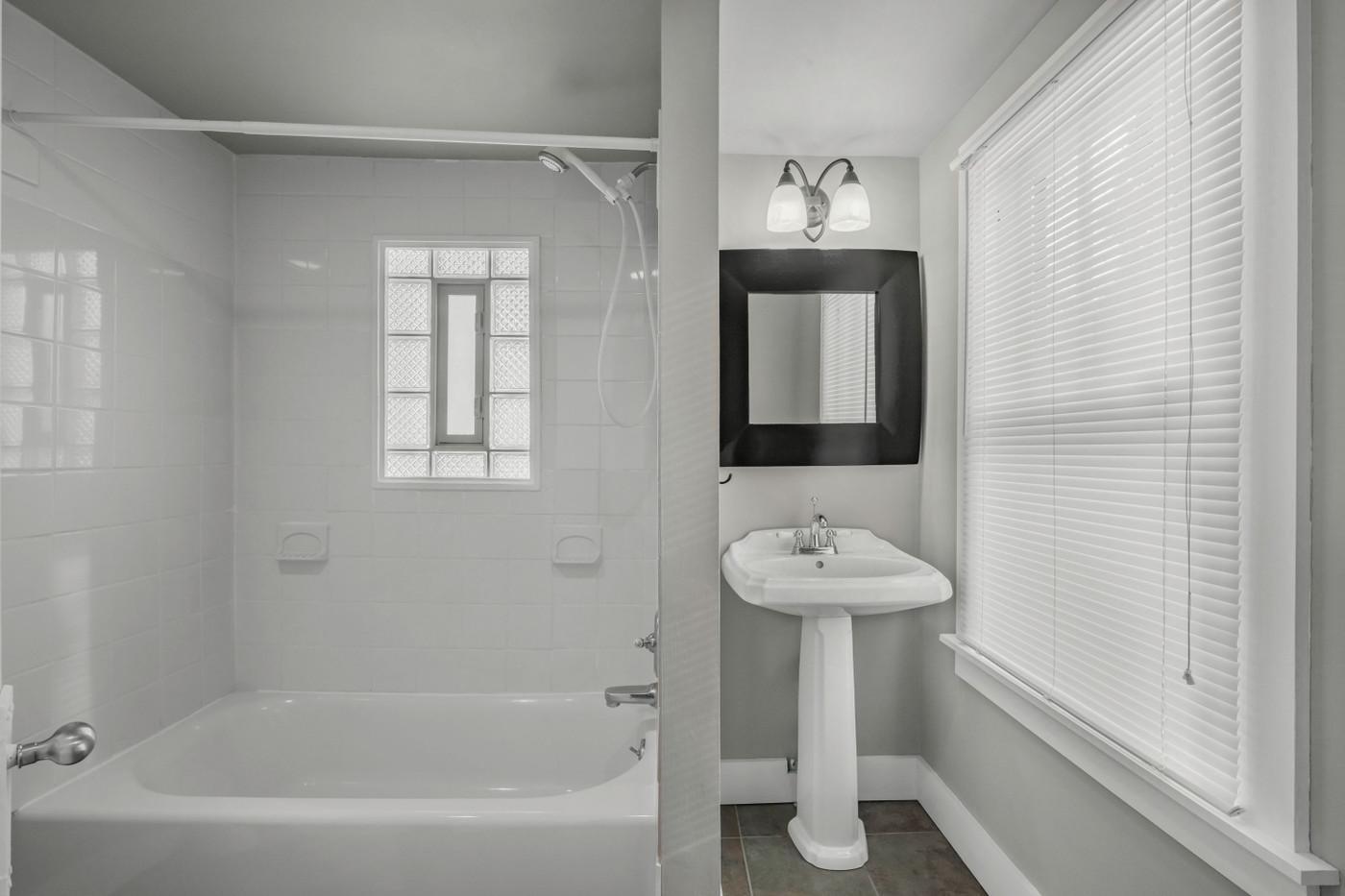 2296 Shadywood Road Wayzata, MN 55391 - Photo 7 of 17