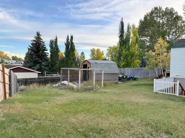 $229,900 | 1002 Sorensen Drive, Kemmerer, WY 83101