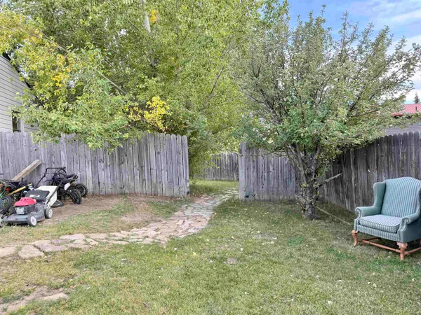 $229,900 | 1002 Sorensen Drive, Kemmerer, WY 83101