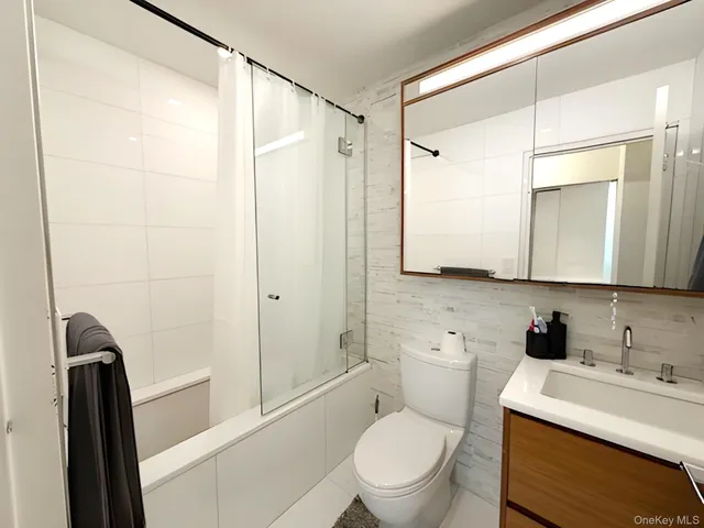 $1,750,000 | 301 West 53rd Street, Unit 9K | Hell's Kitchen