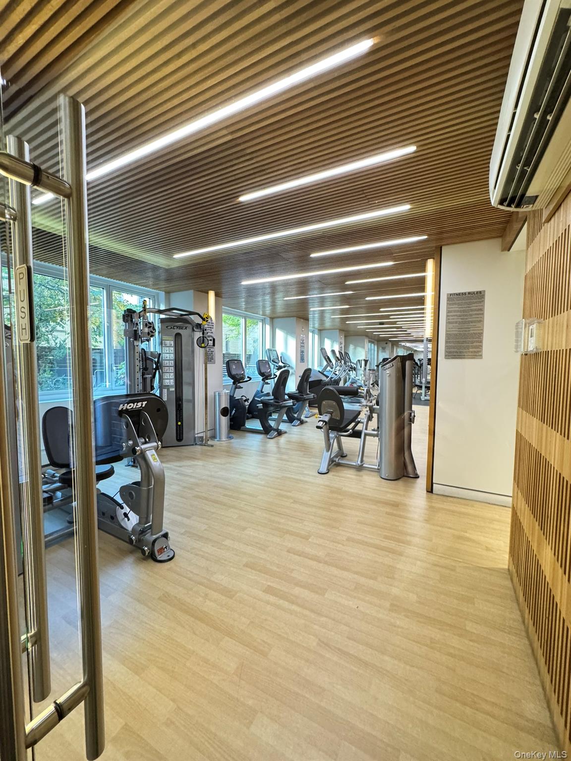 301 West 53rd Street, Unit 9K Manhattan, NY 10019 - Photo 16 of 22 View of gym