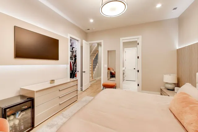 $1,200,000 | 1644 West Diversey Parkway, Unit 1, Chicago, IL 60614