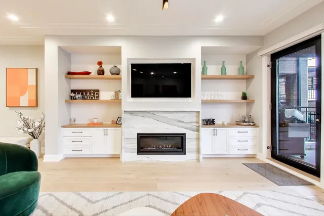 $1,200,000 | 1644 West Diversey Parkway, Unit 1, Chicago, IL 60614