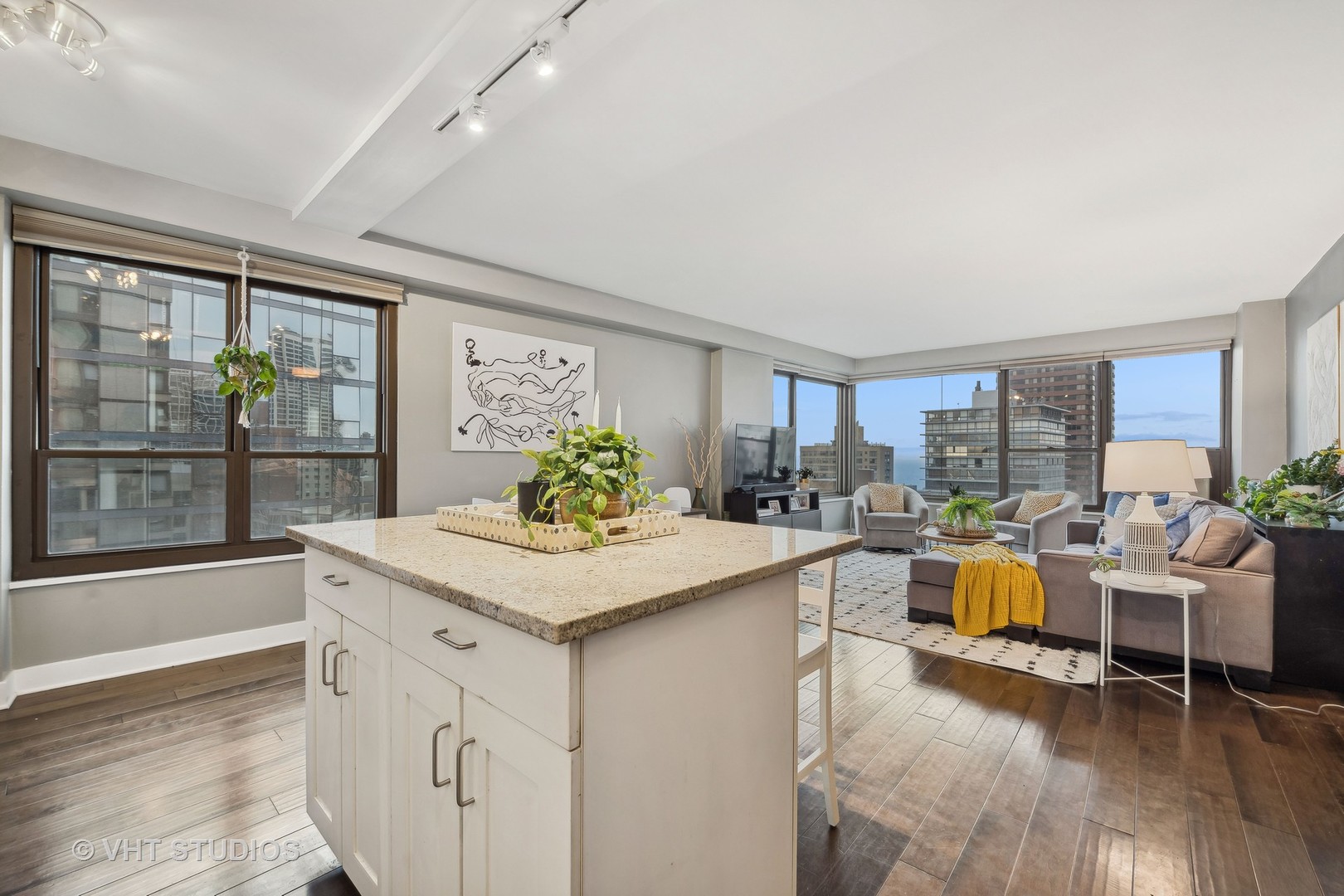 2930 North Sheridan Road, Unit 1807 Chicago, IL 60657 - Photo 12 of 22