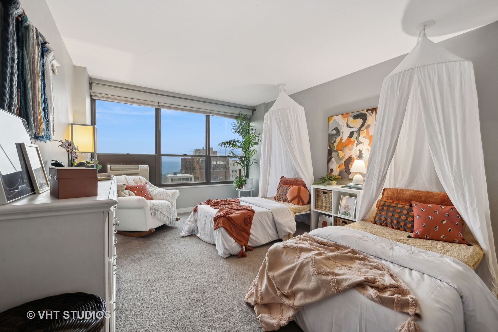 2930 North Sheridan Road, Unit 1807 Chicago, IL 60657 - Photo 18 of 22