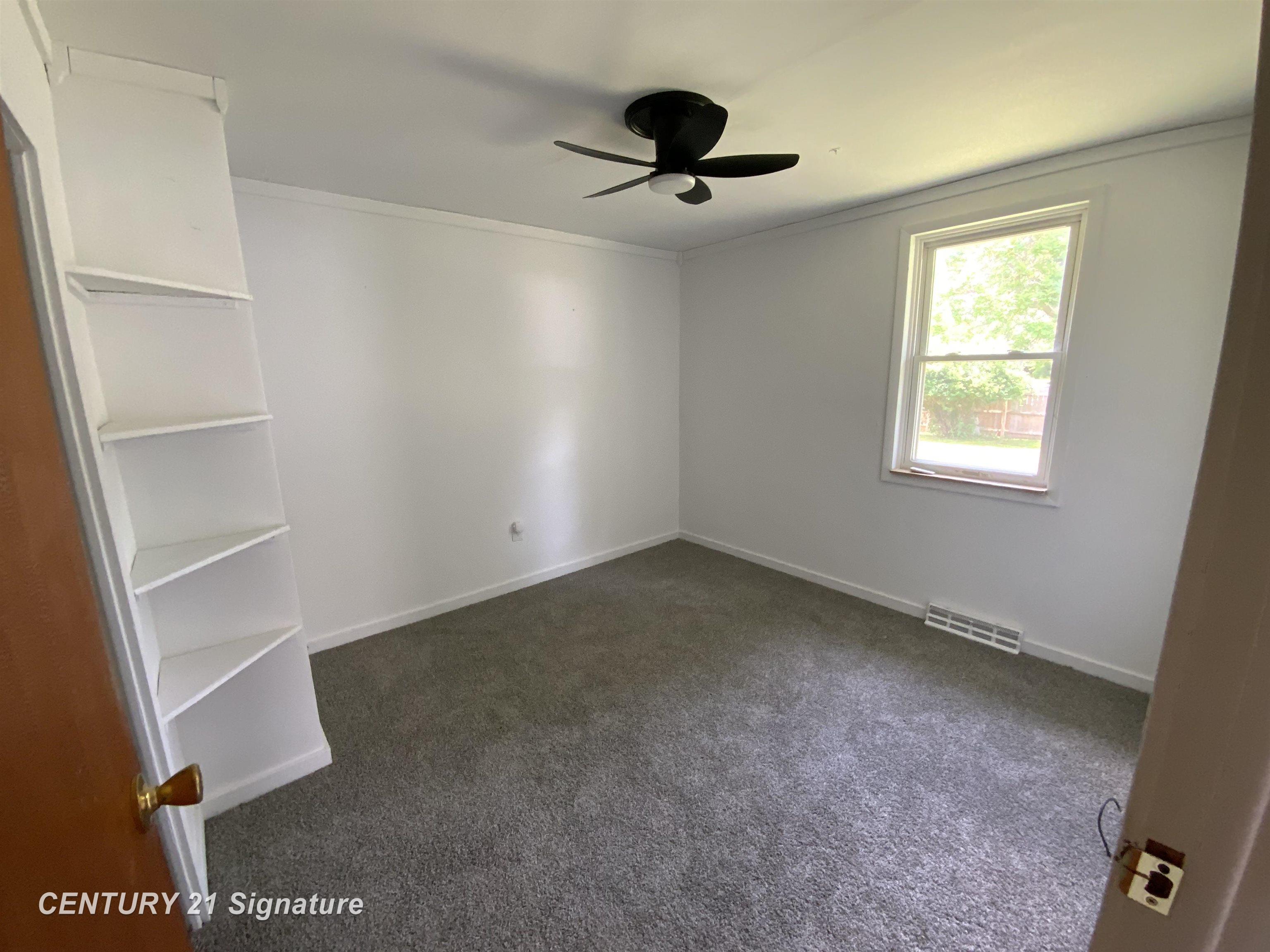 4136 Hackberry Road Bridgeport, MI 48722 - Photo 14 of 20 50211298-7f872759-c274-4e3d-a25a-ae14b1aa458e.JPG