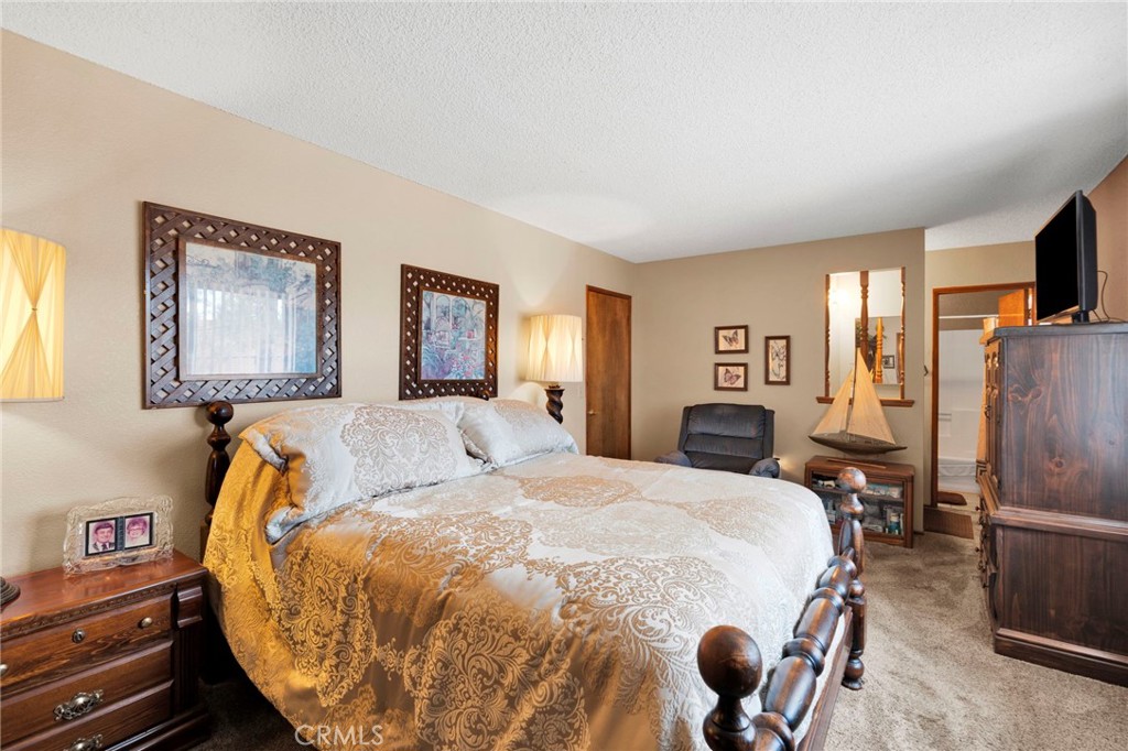 19031 Shoshonee Road Apple Valley, CA 92307 - Photo 25 of 43