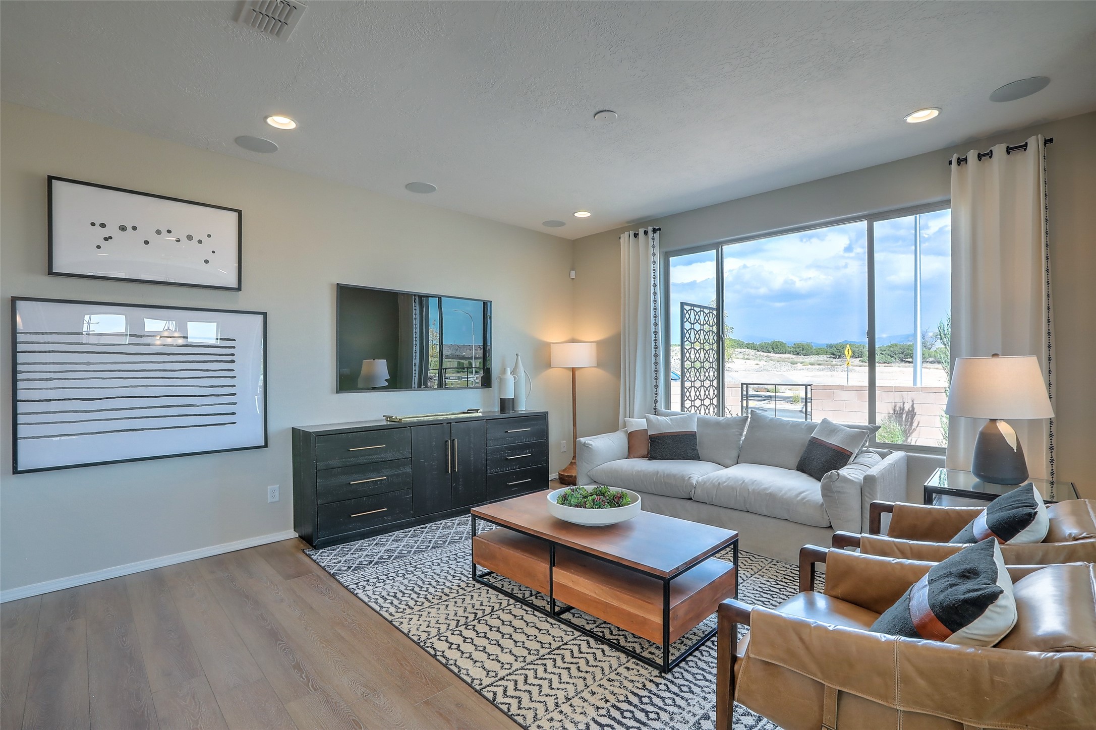 4630 Rail Runner Road Santa Fe, NM 87507 - Photo 6 of 36
