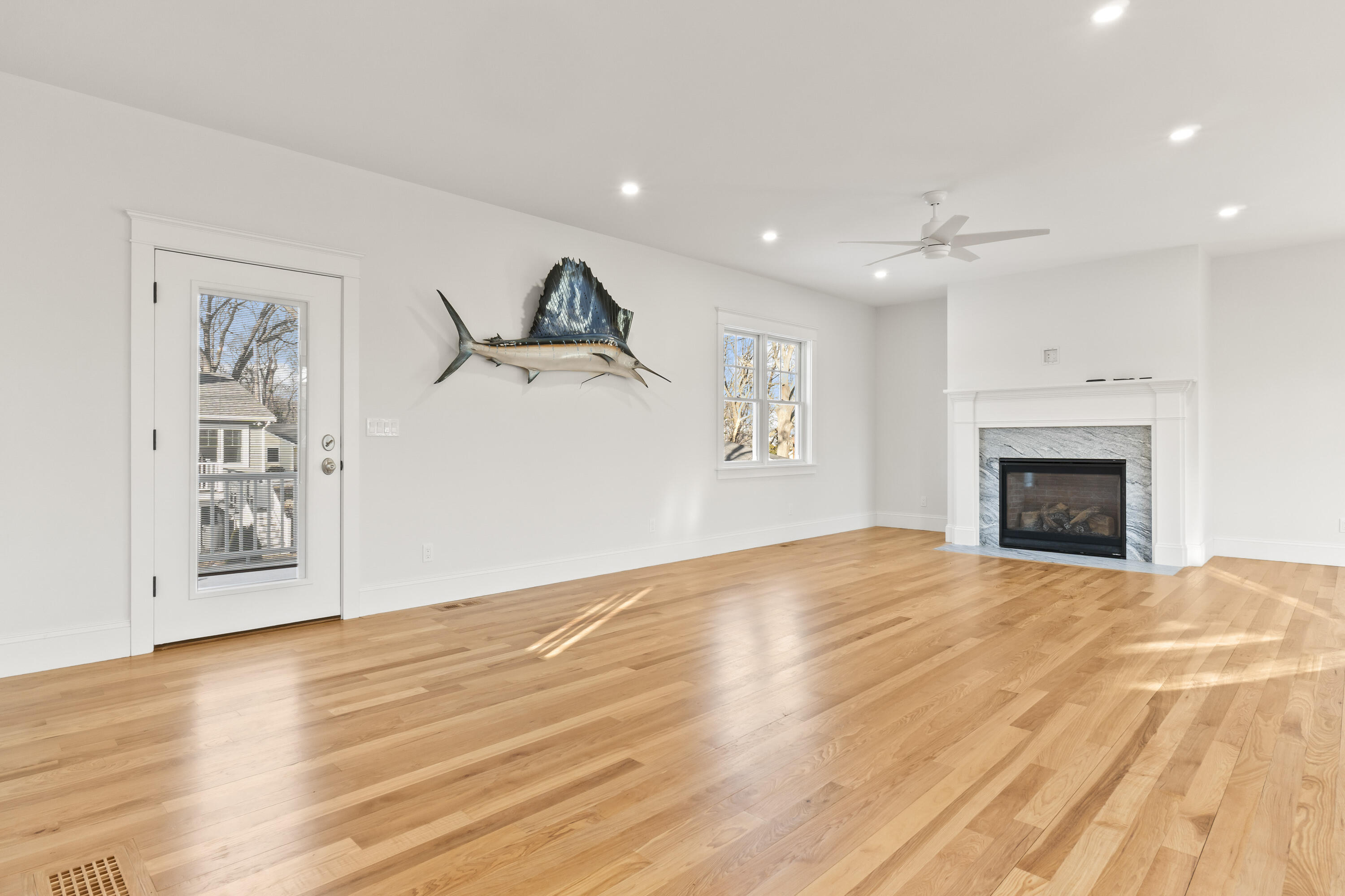 18 Eastern Point Road York, ME 03909 - Photo 17 of 43 Living