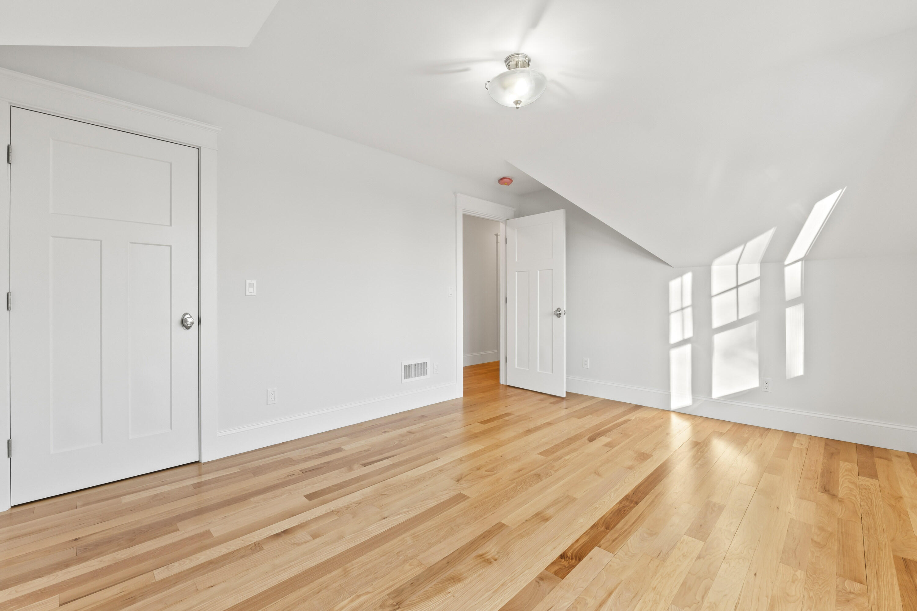 18 Eastern Point Road York, ME 03909 - Photo 30 of 43 Second Bedroom