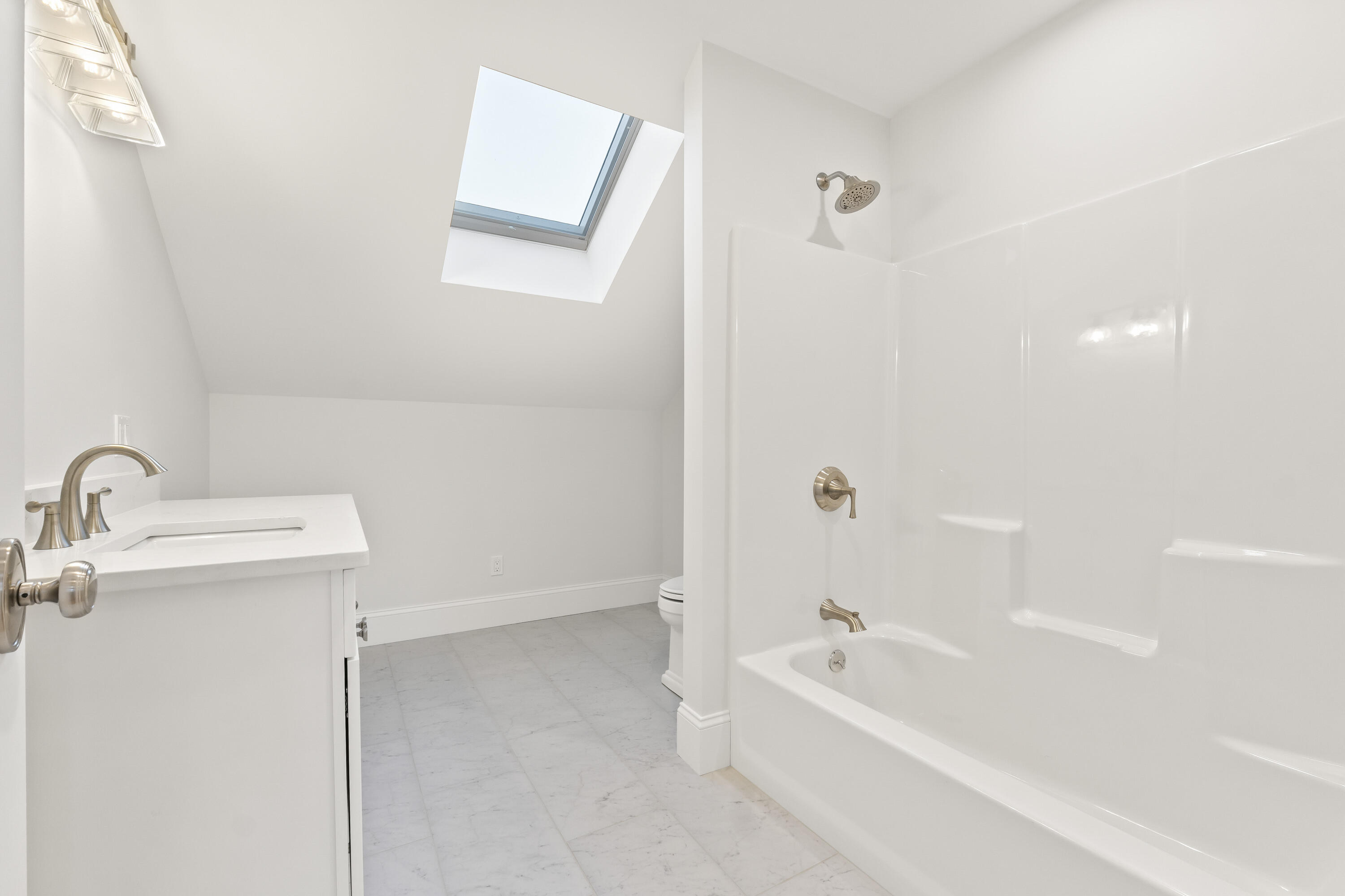 18 Eastern Point Road York, ME 03909 - Photo 32 of 43 Full Bathroom