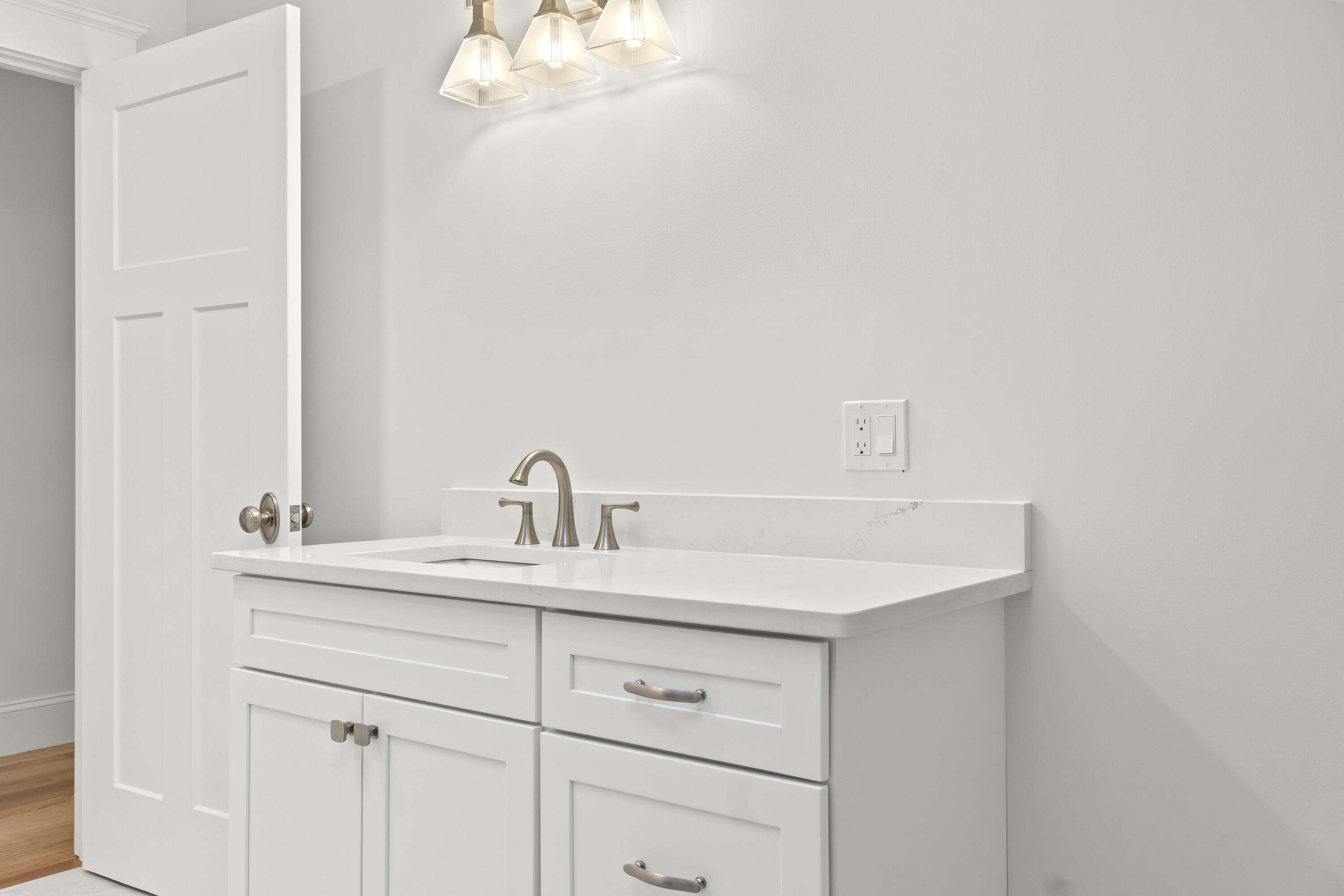 18 Eastern Point Road York, ME 03909 - Photo 33 of 43 Full Bathroom