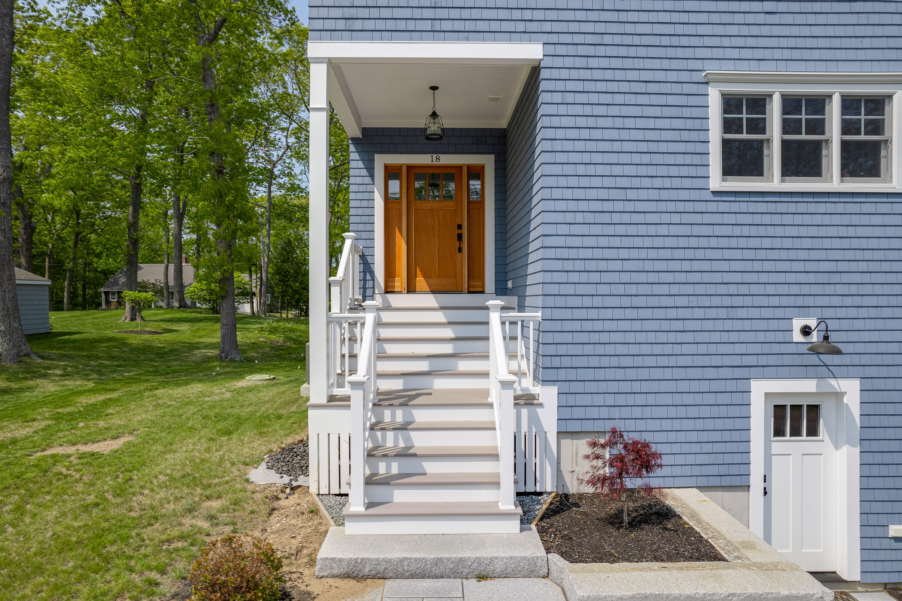 18 Eastern Point Road York, ME 03909 - Photo 6 of 43 Front Door Entry