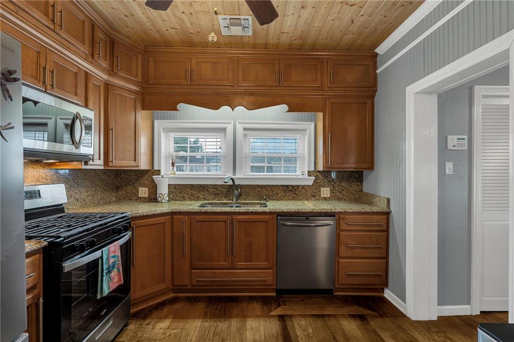 215 Easy Street Luling, LA 70070 - Photo 8 of 32 Gallery Image 8