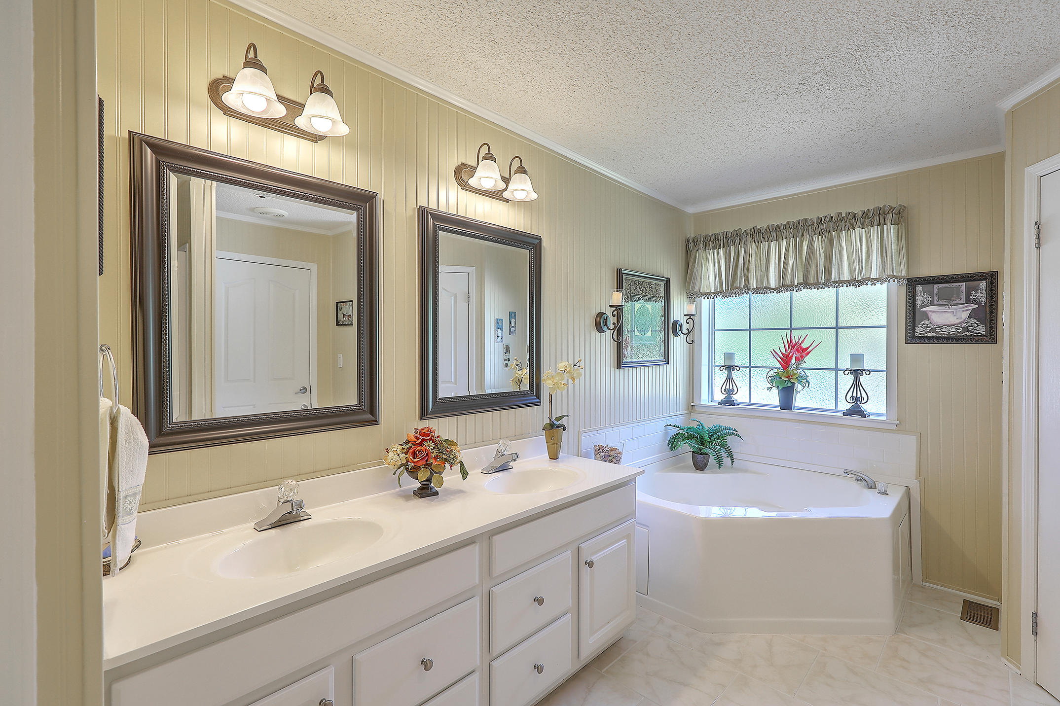 525 Mulberry Road St. George, SC 29477 - Photo 9 of 31 1R3A8503_4_5_6_7_8_9