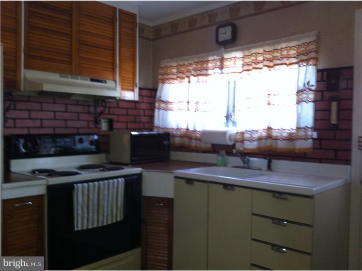 1902 Ford Road Bristol, PA 19007 - Photo 12 of 23 Kitchen