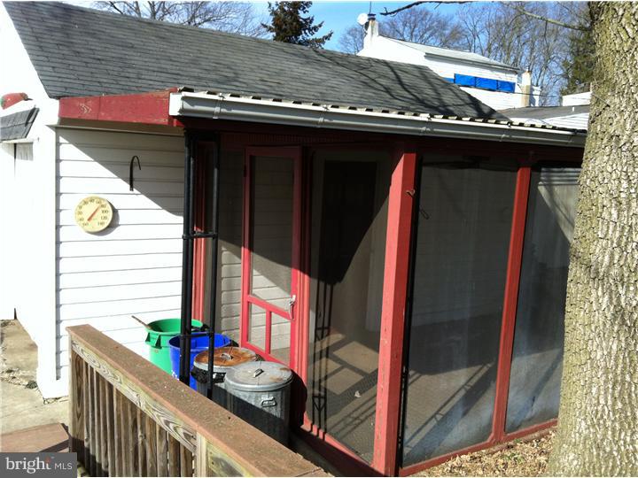 1902 Ford Road Bristol, PA 19007 - Photo 6 of 23 Enclosed Porch