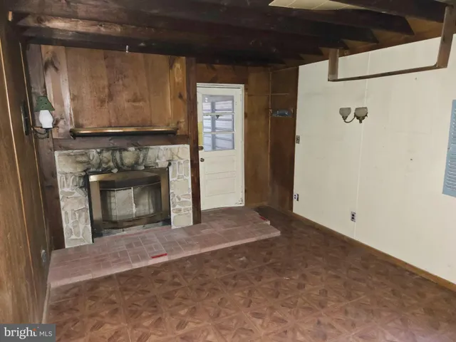 a view of empty room