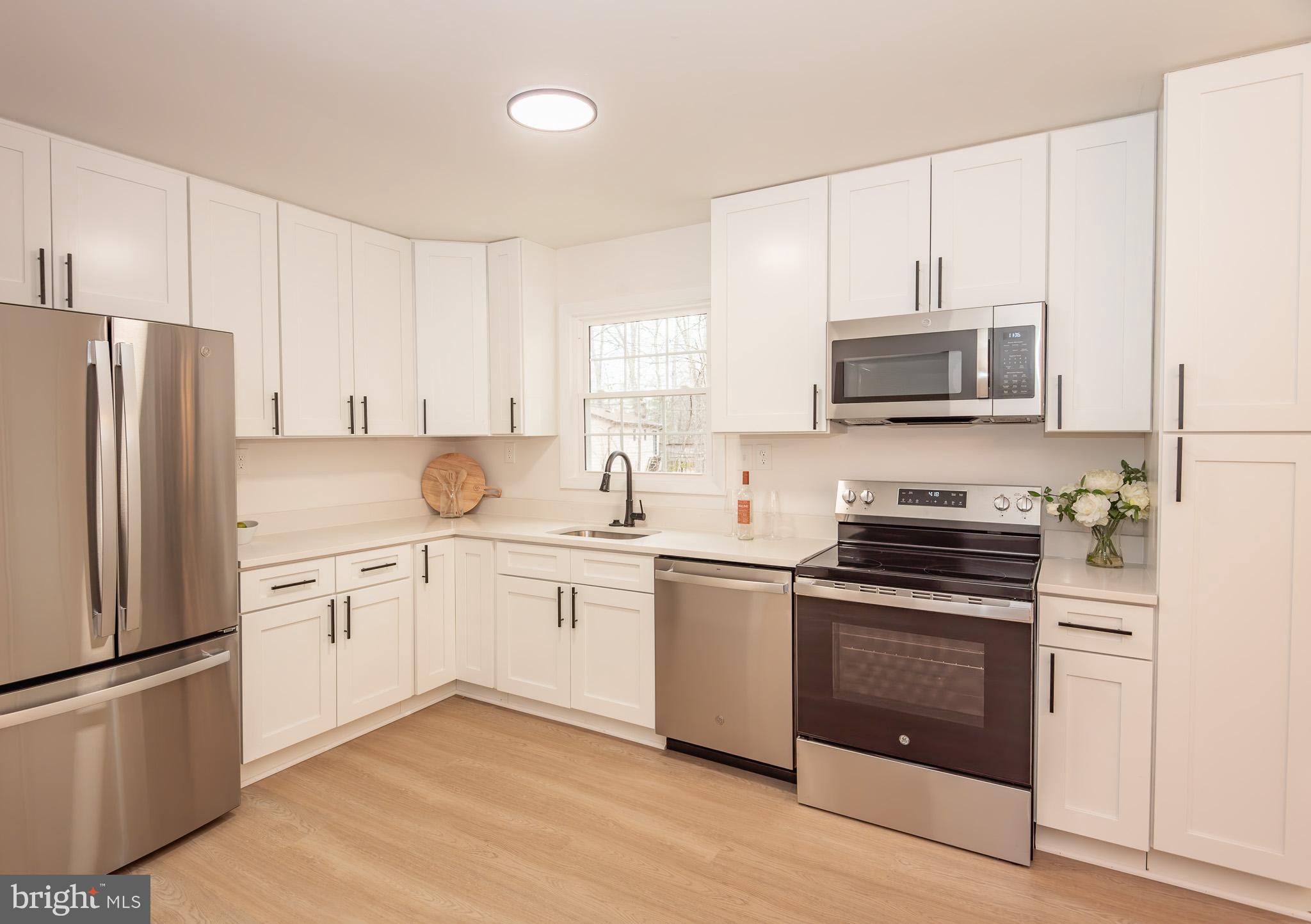 12323 Purcell Road Manassas, VA 20112 - Photo 3 of 32 Gallery Image 3