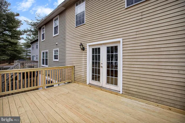 a view of a house with a roof