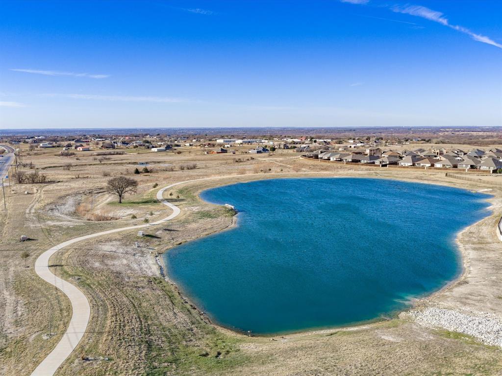 186 Dogwood Avenue Rhome, TX 76078 - Photo 23 of 38