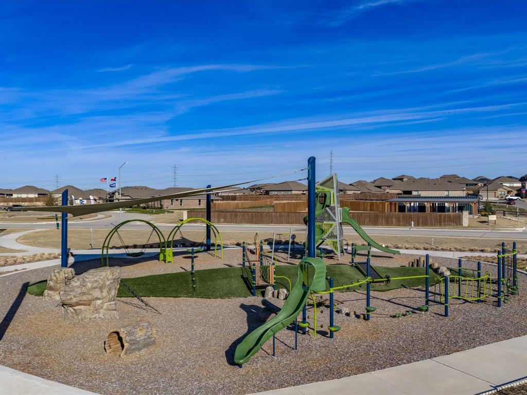 186 Dogwood Avenue Rhome, TX 76078 - Photo 26 of 38