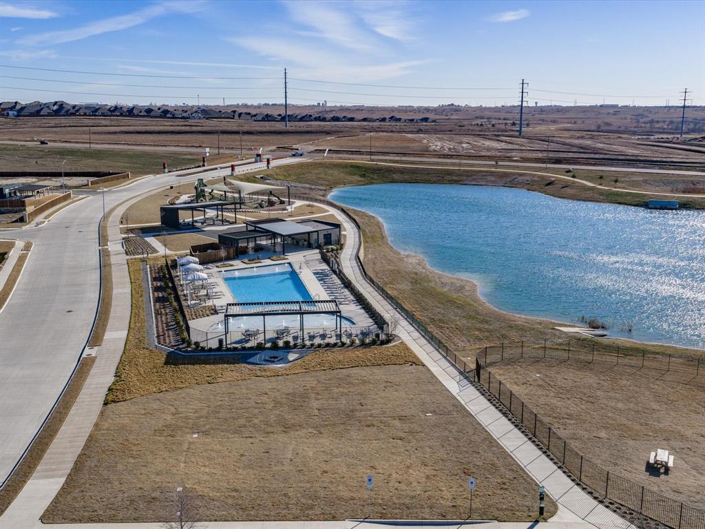 186 Dogwood Avenue Rhome, TX 76078 - Photo 28 of 38