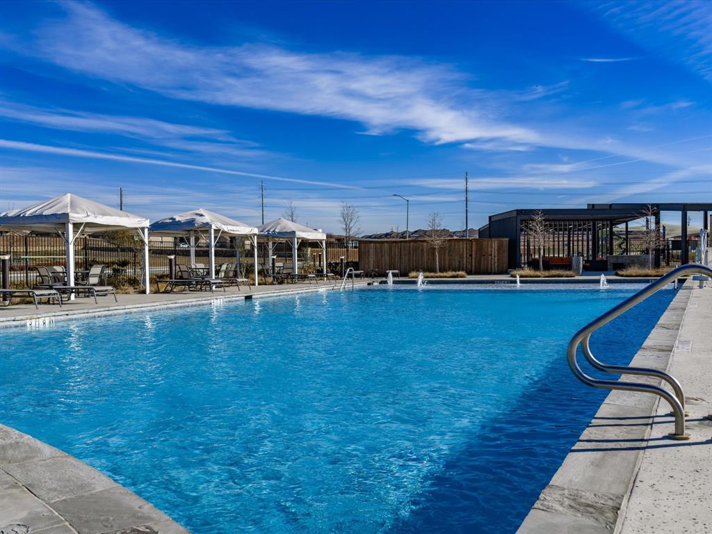 186 Dogwood Avenue Rhome, TX 76078 - Photo 31 of 38