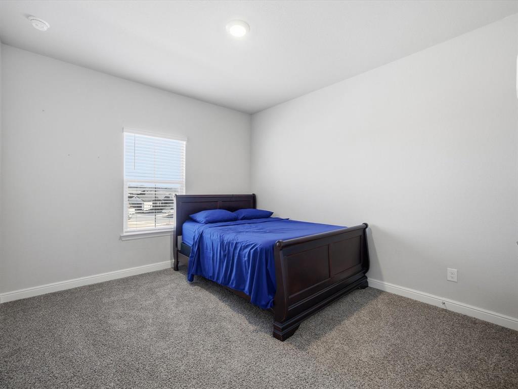 186 Dogwood Avenue Rhome, TX 76078 - Photo 9 of 38