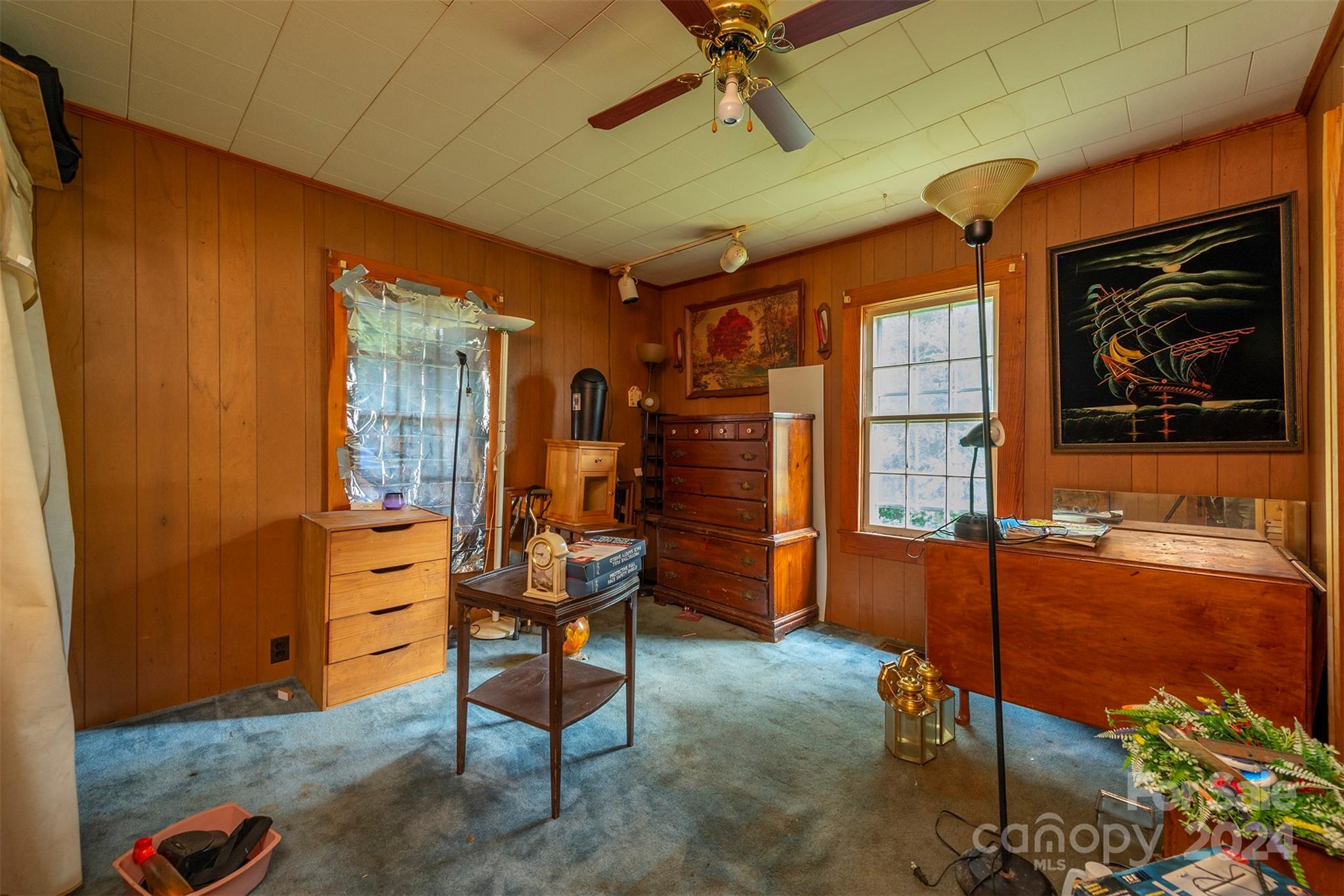 139 Hickory Street Rutherfordton, NC 28139 - Photo 11 of 19 a view of a livingroom with furniture