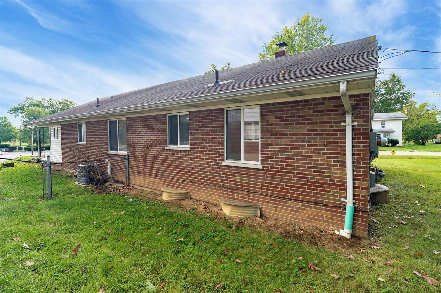 19 Cromwell Road Greenhills, OH 45218 - Photo 19 of 21