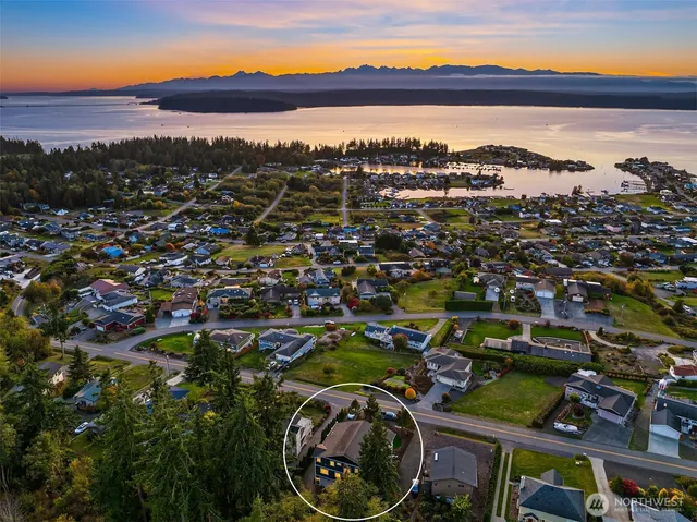 $1,485,000 | 37918 Vista Key Drive Northeast, Hansville, WA 98340